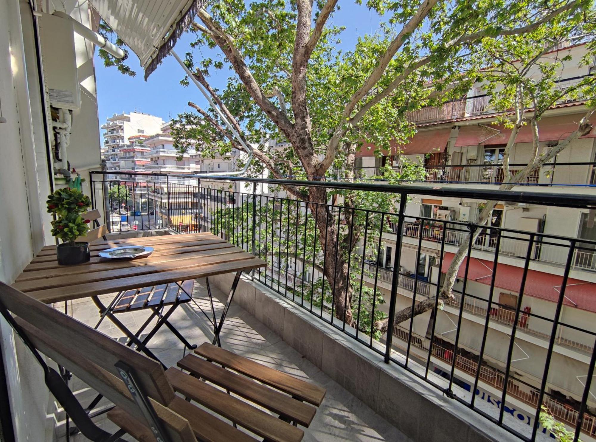 Cozy City Center Apartment Солун Екстериор снимка